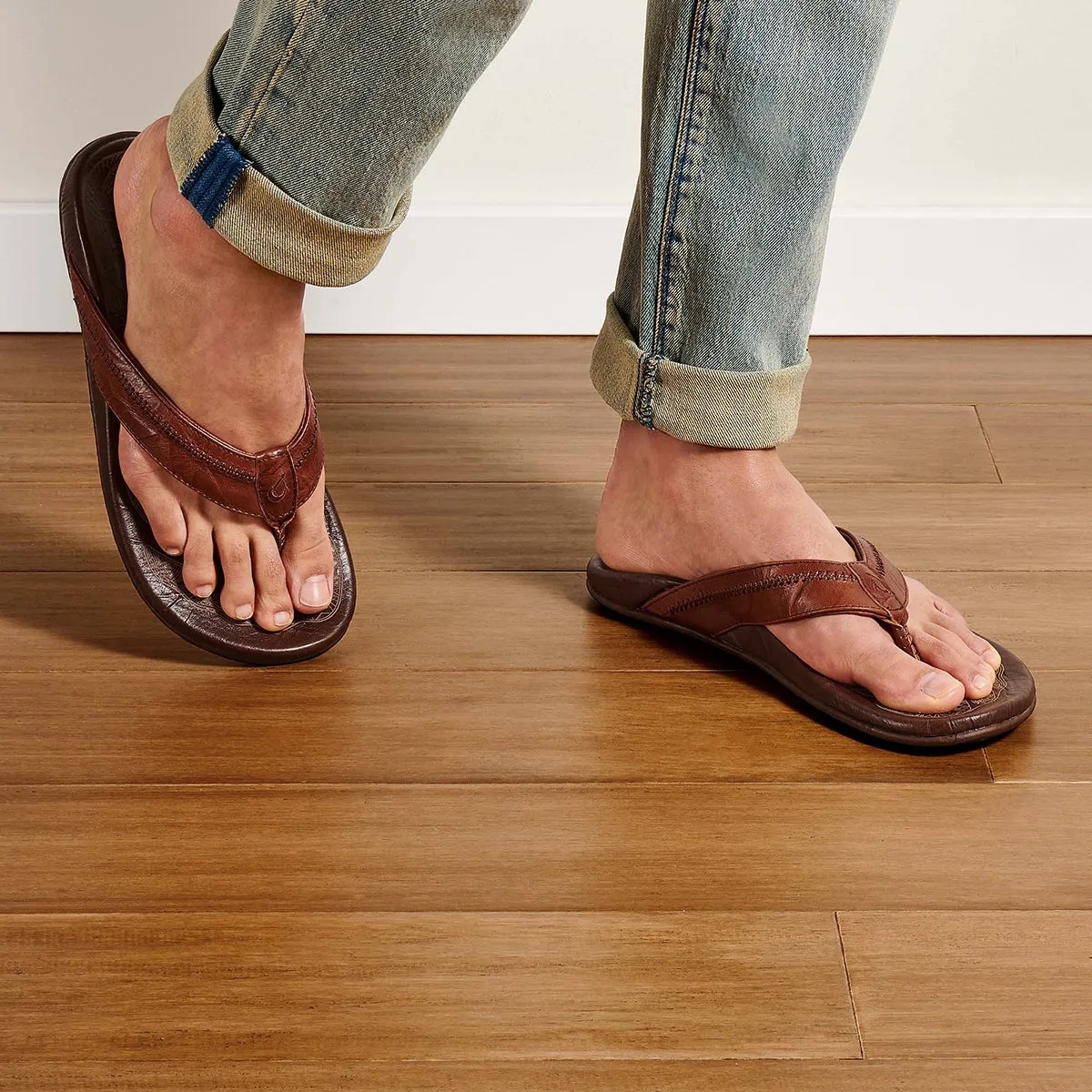 OluKai Hiapo Sandals
