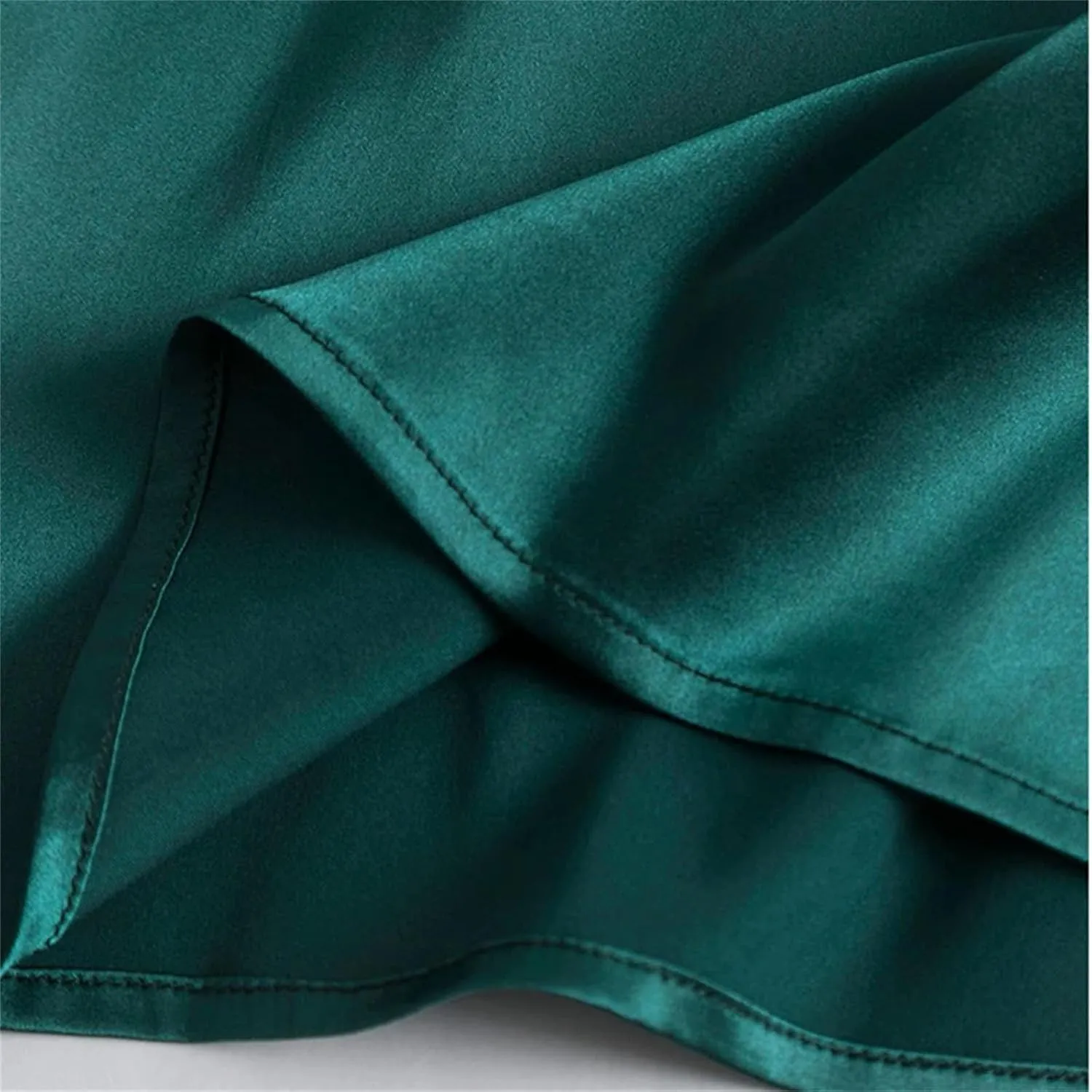 Women's Silk Satin Camisole Tank Tops for Women Trendy Sleeveless Cami Summer Basic Vest